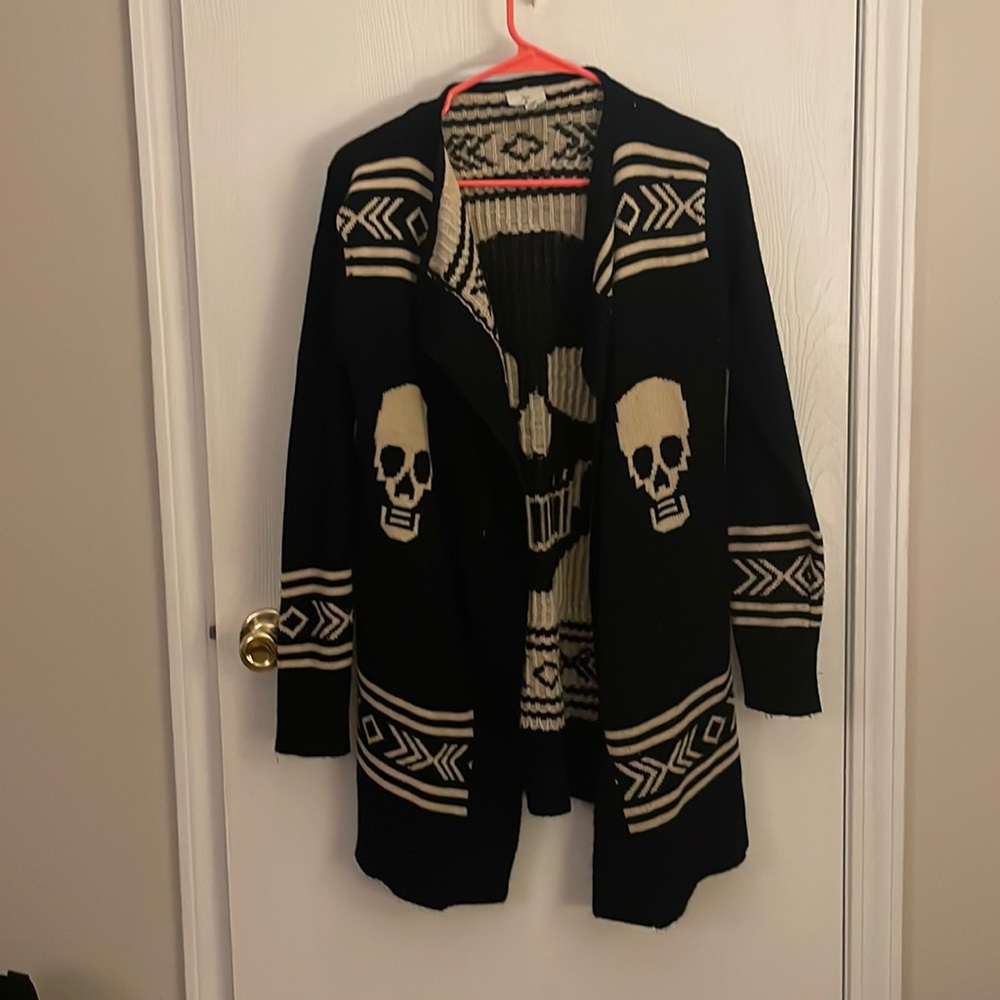 Womens skull sweater